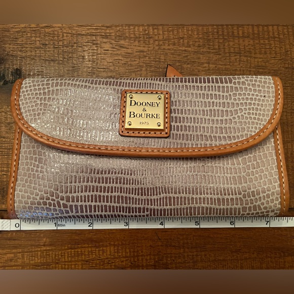 Dooney & Bourke | Snake Embossed Wallet - Picture 9 of 9